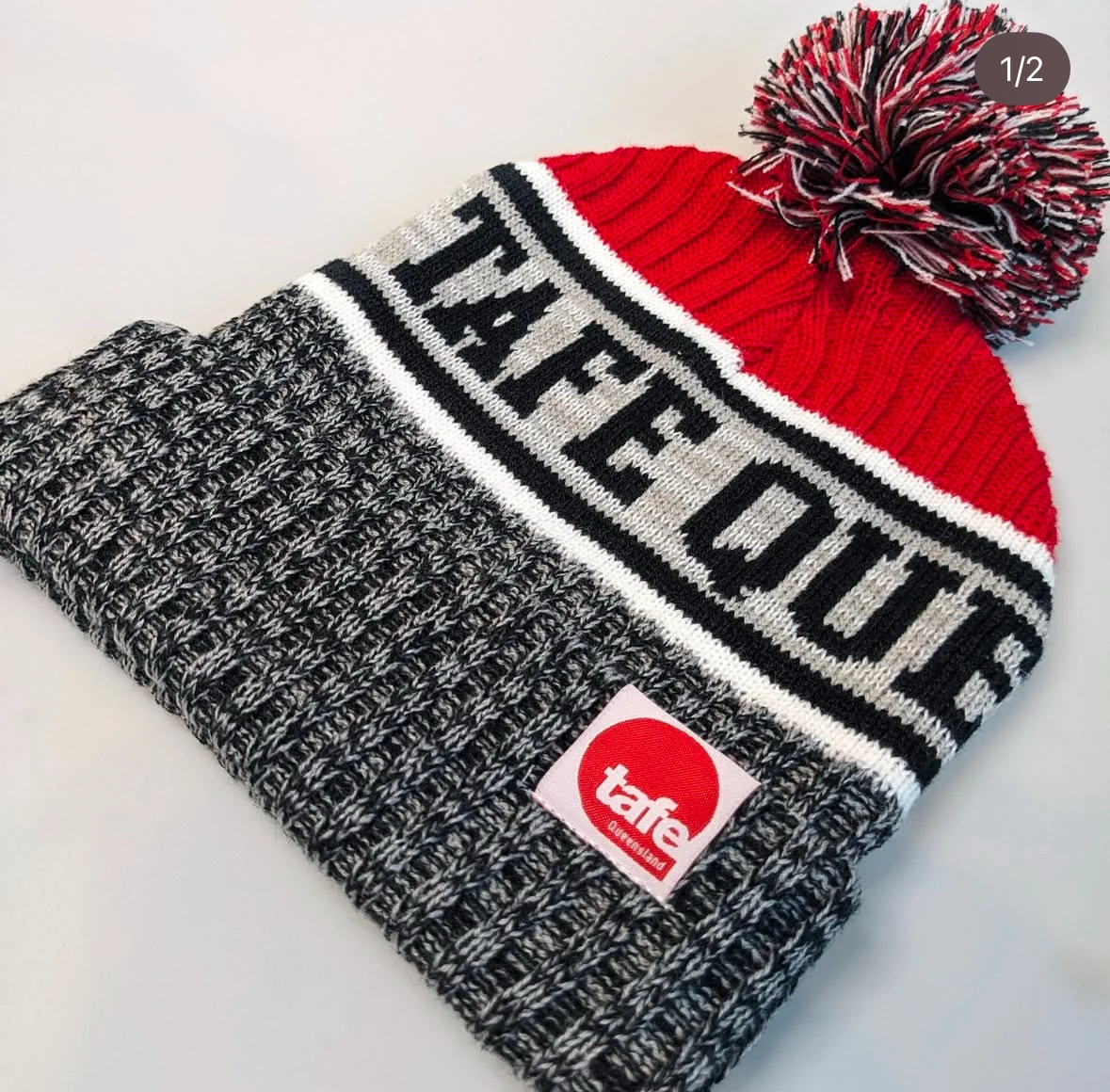 Wholesale Custom Beanie/OEM Own Embroidery logo 100% Acrylic Pom Pom Knitted Fashion OEM Beanie Hat Custom Winter Hat