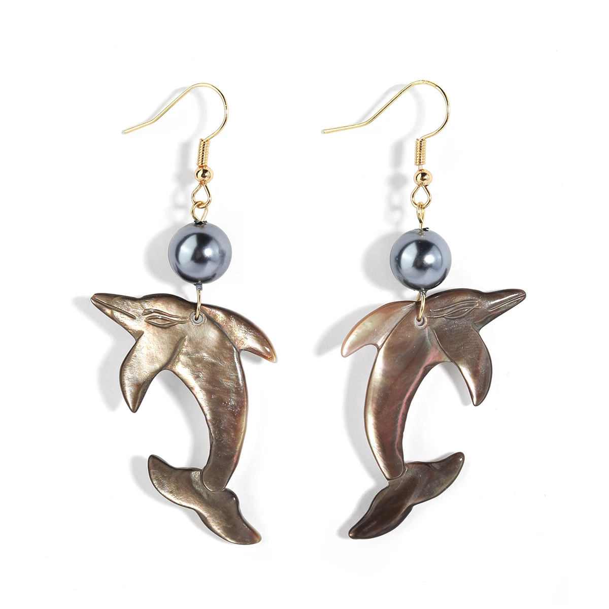 

Hawaiian Newest Mother of Pearl Earrings Cute dolphin animal earring gold plated pearl earrings women wholesale