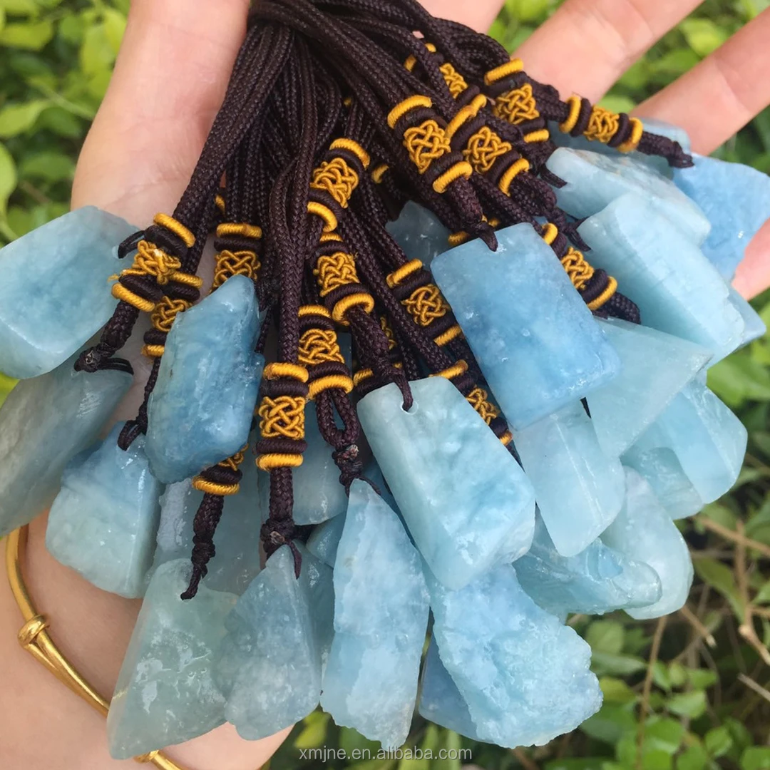 

Aquamarine Rough Pendant With Beautiful Color And Fashionable Upper Body