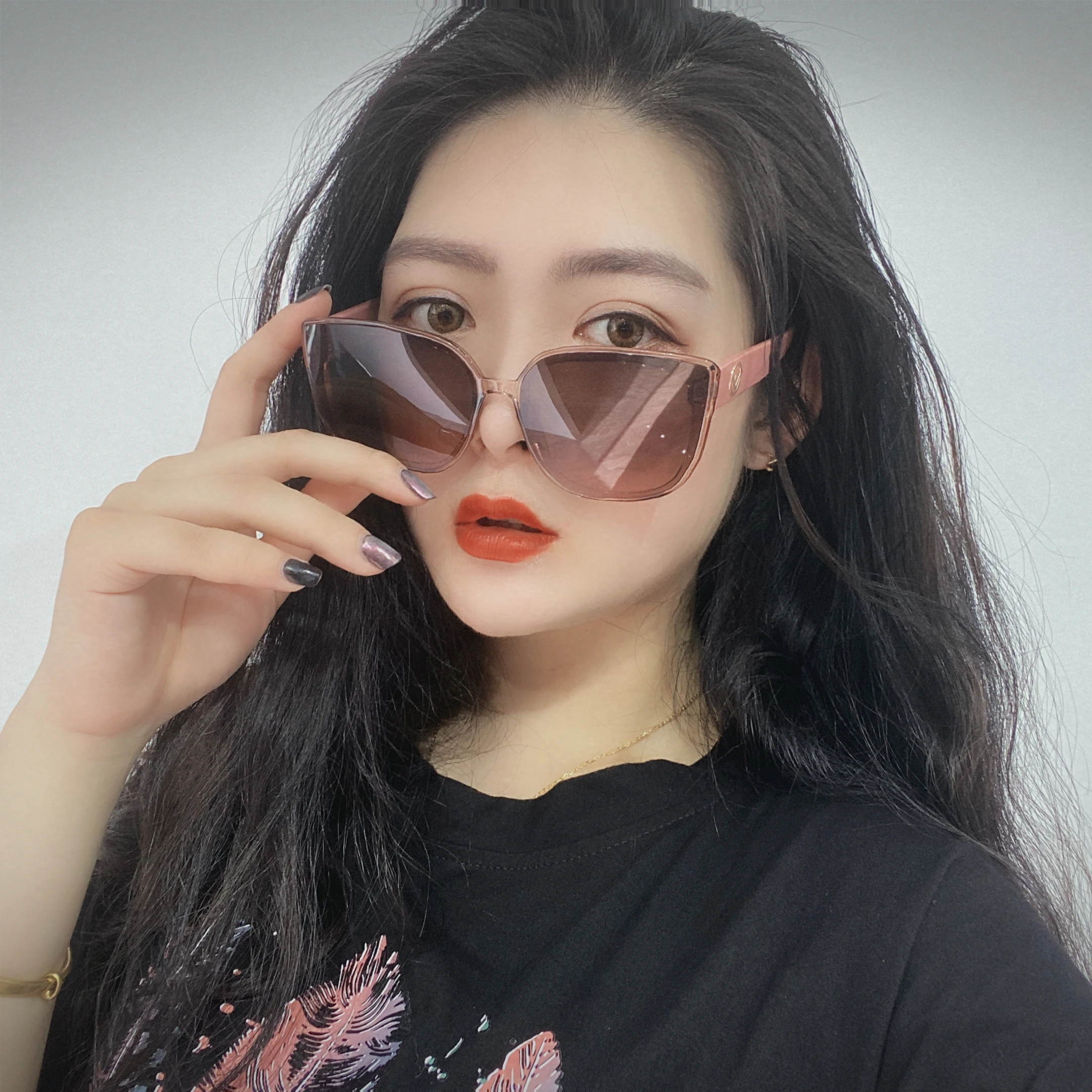 

High End Universal Hot Product Oversized Wowomen Sunglasses Manufacturer