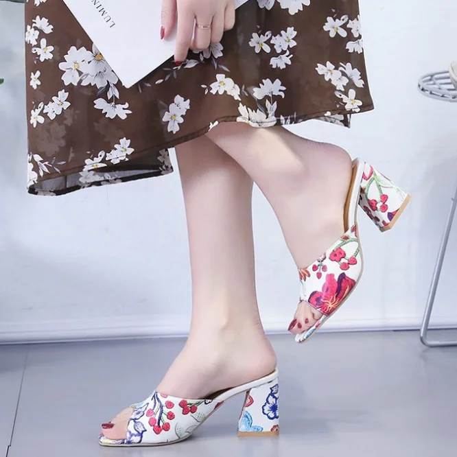 

2021 Fashion flower woman sandal new summer design high-heel ladies sandals