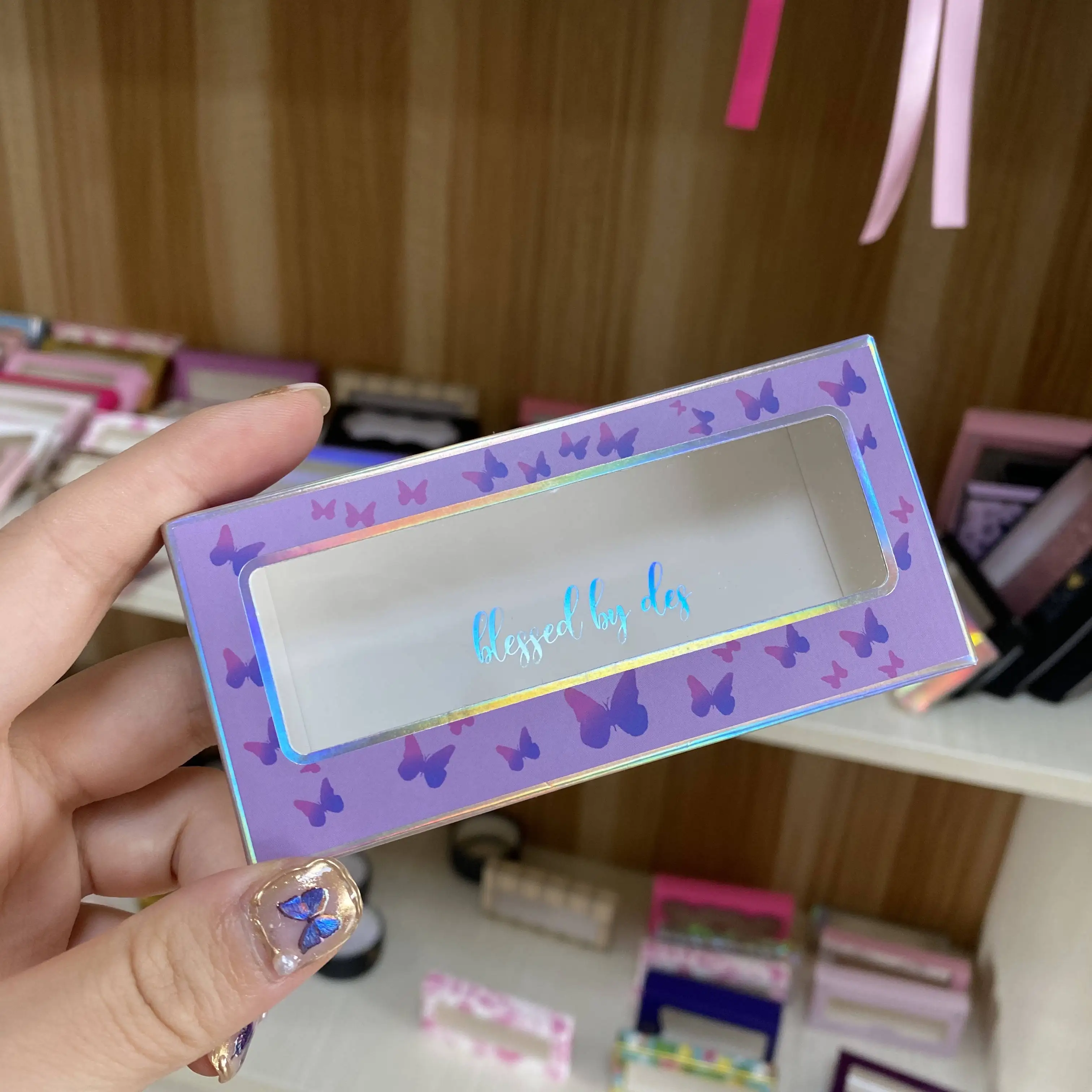 

Wholesale customized logo new empty paper holographic butterfly lash boxes glitter purple eyelash packaging boxes for lashes, Natural black