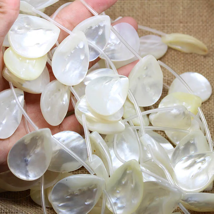 

SP4058 Big Large Ivory White Teardrop Head-drilled Sea Shell Mother of Pearl Beads