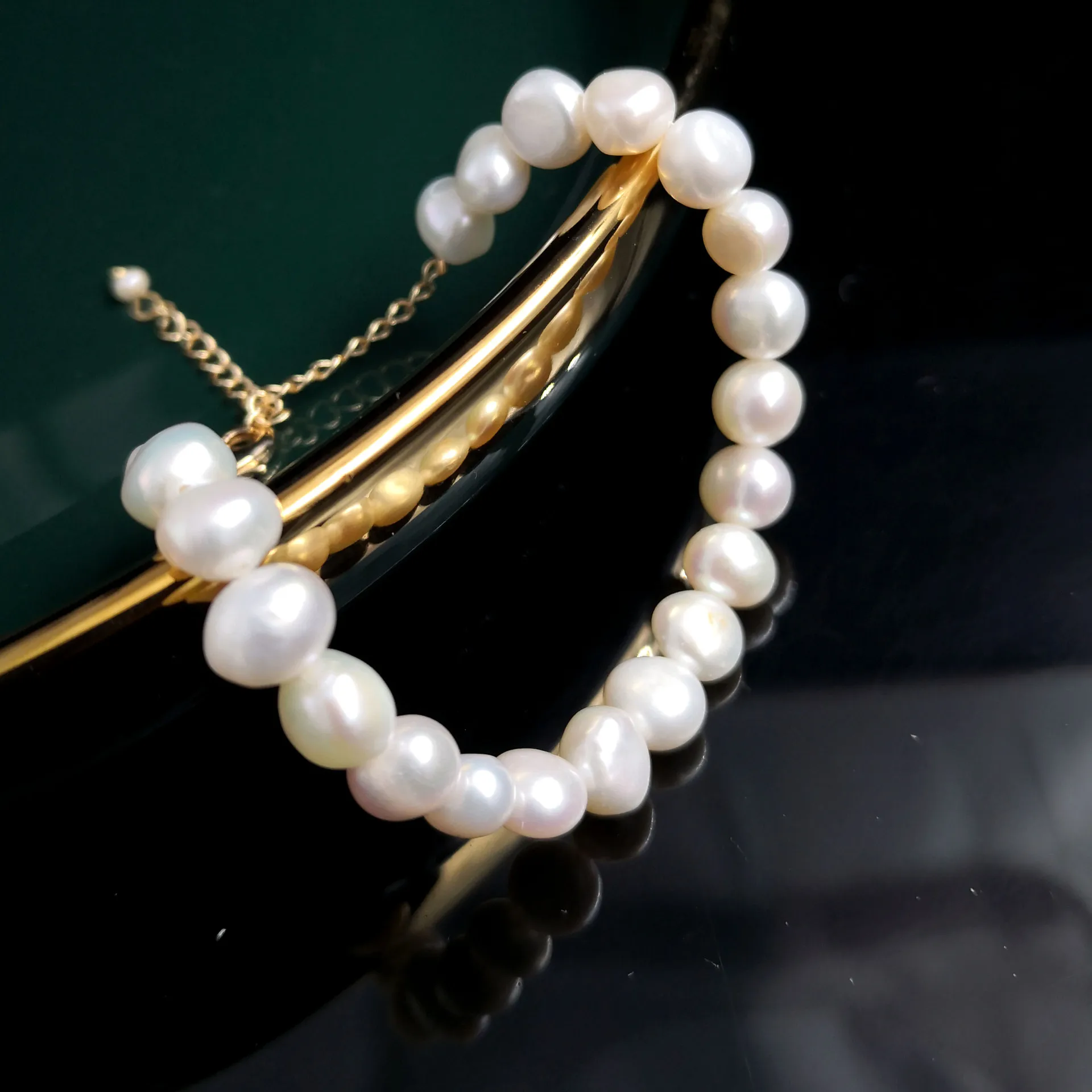 

Weihao Simple Retro Natural Freshwater Pearl Bracelet Adjustable Baroque Pearl Bracelet, As picture show