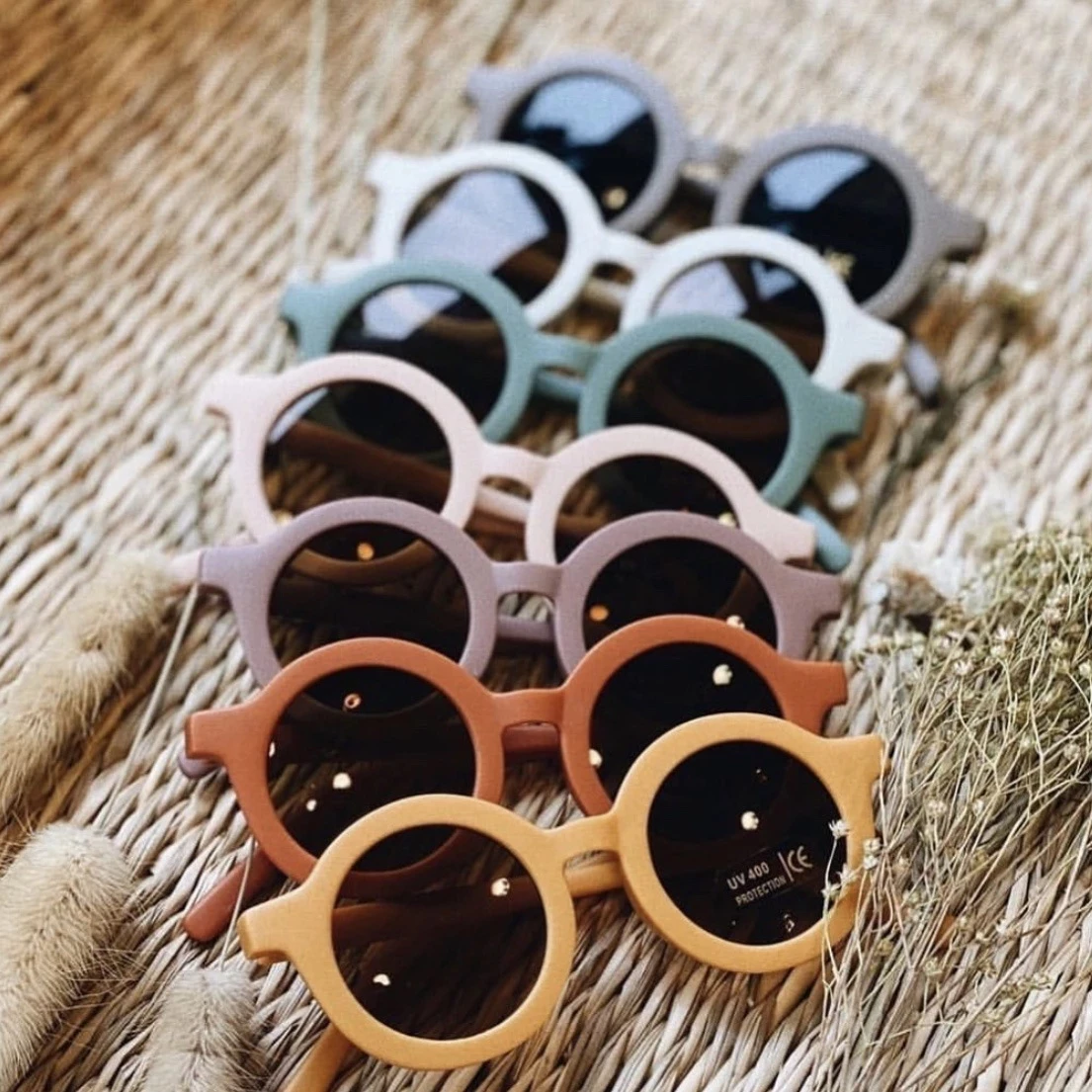 

Wholesale fashion Children's Infant's Retro Solid Color Cute Outdoor Beach Protection For Kids Sunglasses, Brown,pink,blue,yellow