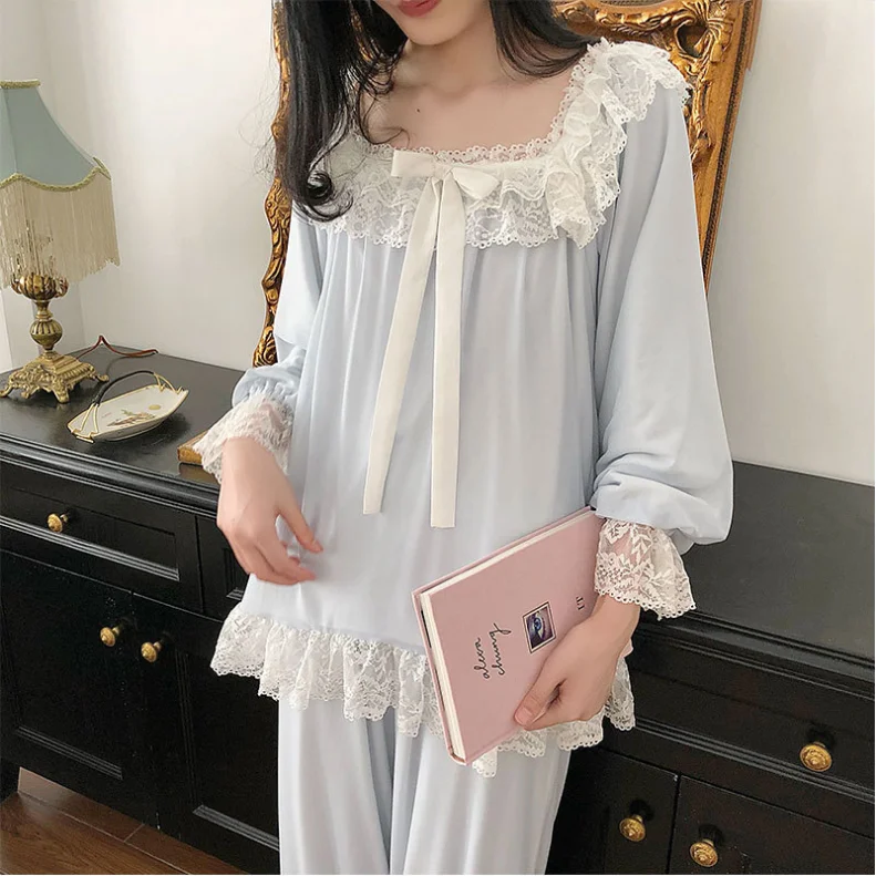 

2021 Spring New Coral Fleece Home Service Suit Princess Sweet Style Lace Tulle Square Neck Women's Pajamas, Shown