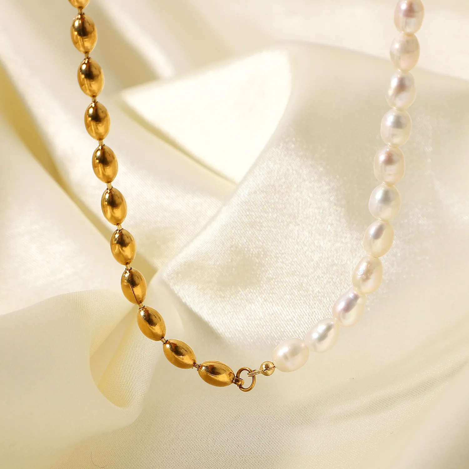 

half freshwater pearl half 18K gold plated bead ball necklace stainless steel short necklace jewelry