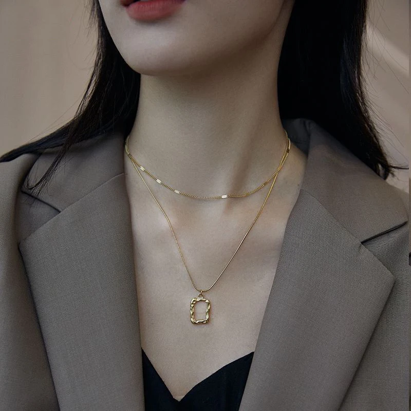 

ENSHIR Popular Double Layered Irregular Square Necklace Adjustable Clavicle Chain Necklace, Picture shows