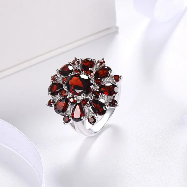 

Latest Designs Engagement and Wedding Ring zircon Flower Ring For Women