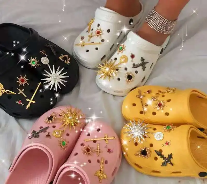 

2022 new arrivals women summer fall CROC thick bottom slip on sandals fashion trendy clogs latest shoes rhinestone pattern, Picture colors or customized