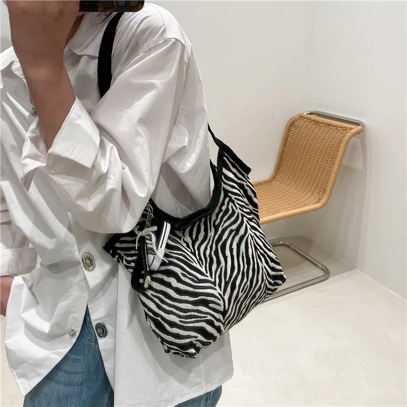 

Large Capacity Handbag Animal Print Zebra Canvas Shoulder Bag Reusable Grocery Linen Tote College Bags Girls, Pic color