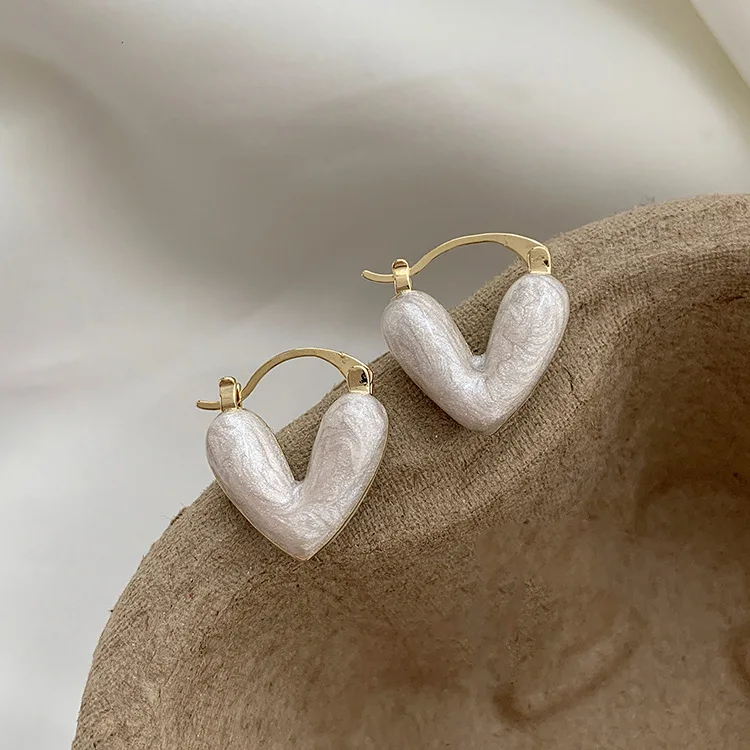 

New Korean Glaze Heart White Enameled Earrings Gold Metal Tiny Earring Heart Hoop Earring for women