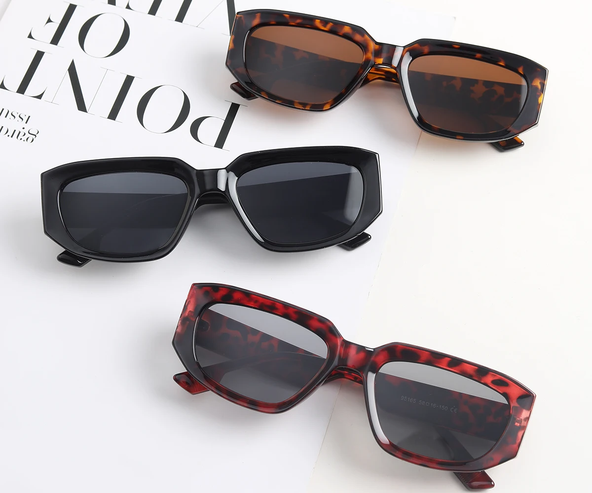 2021 Fashion Trendy Custom Logo Classical Rectangle PC Sunglasses for Women Men