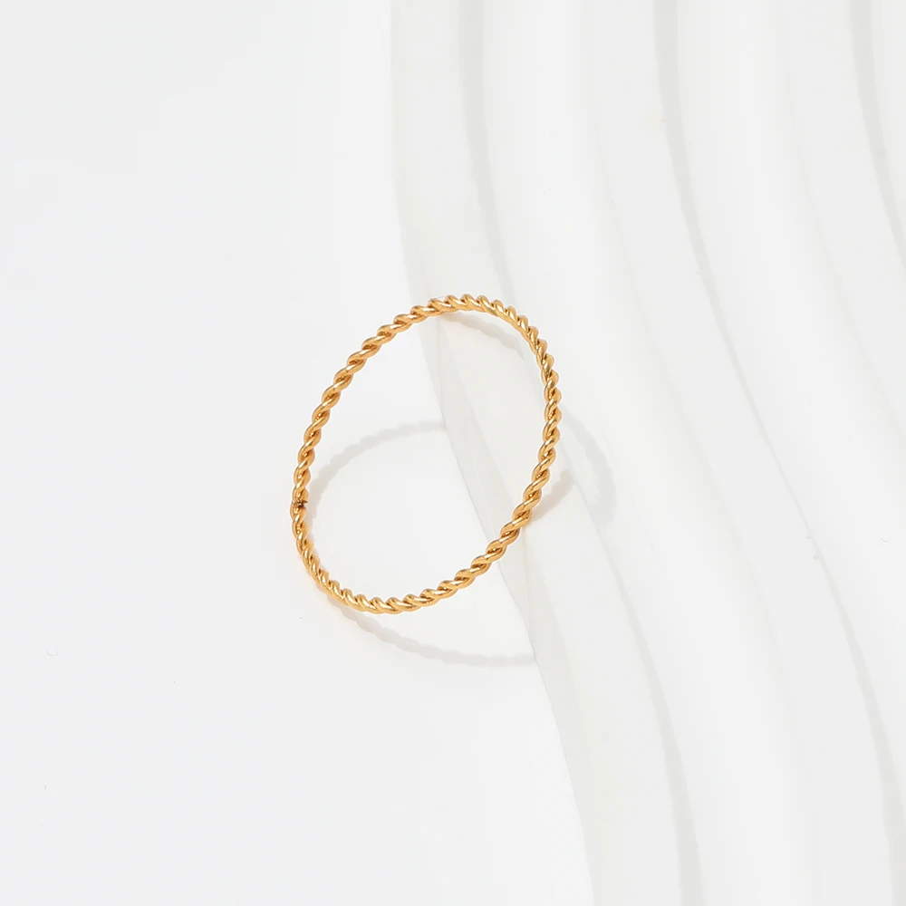 High End 18K Plain Gold Minimalist Twist Lines Dainty Thin Rope Chain   Stainless Steel Rings Trendy Simple Gold Plated Jewelry