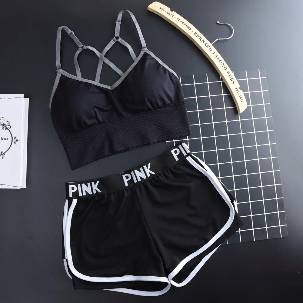 

Wholesale comfortable pack sports bra and shorts set