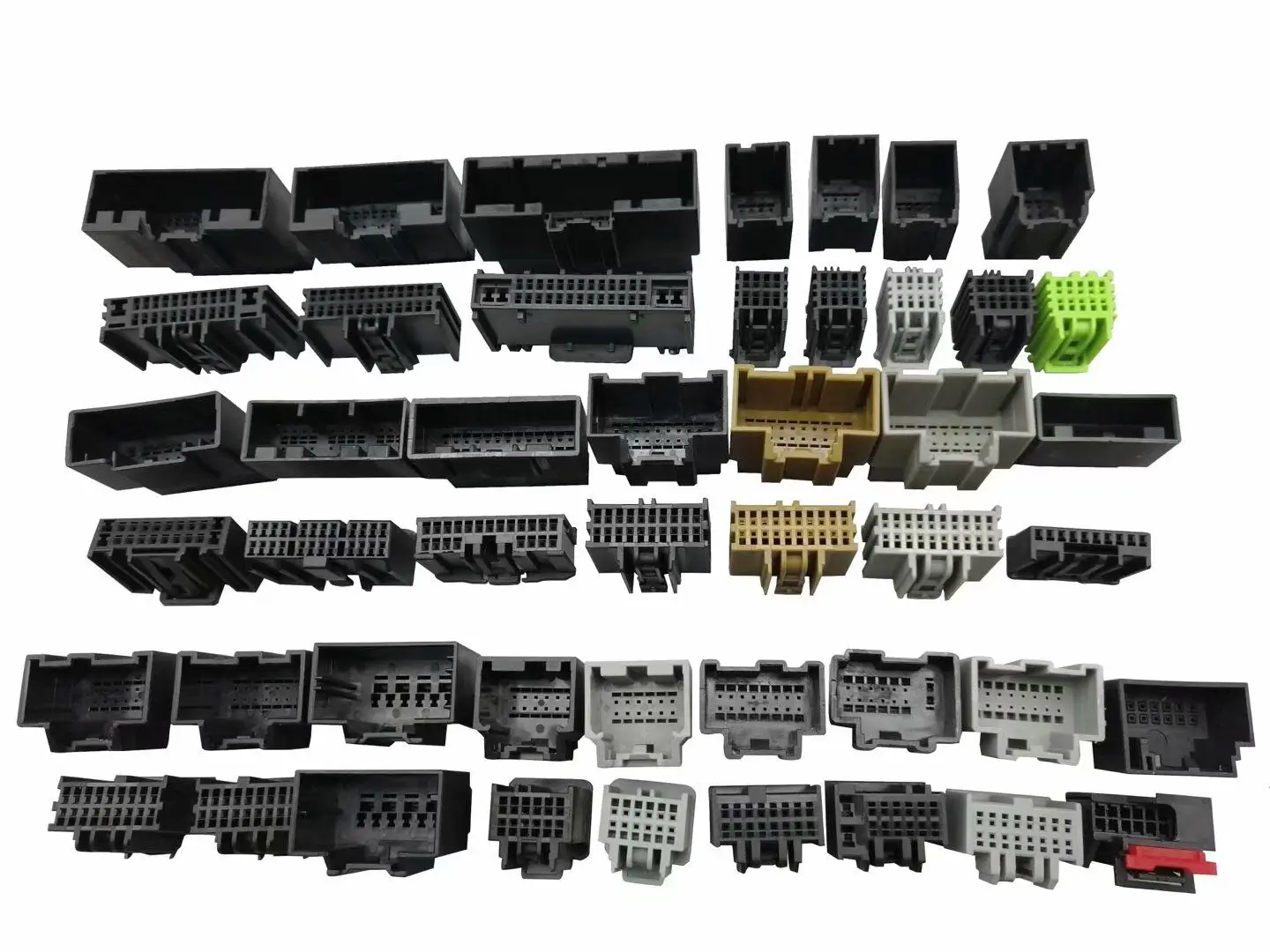 Automobile Car Connector 24 Pin Auto Plug Housing For Ford With Wire