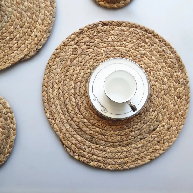 

2021Hot Sale Good Quality Heat Insulation Braided Table Mat Natural Dining Round Woven Rattan Bamboo Placemats, Natural color