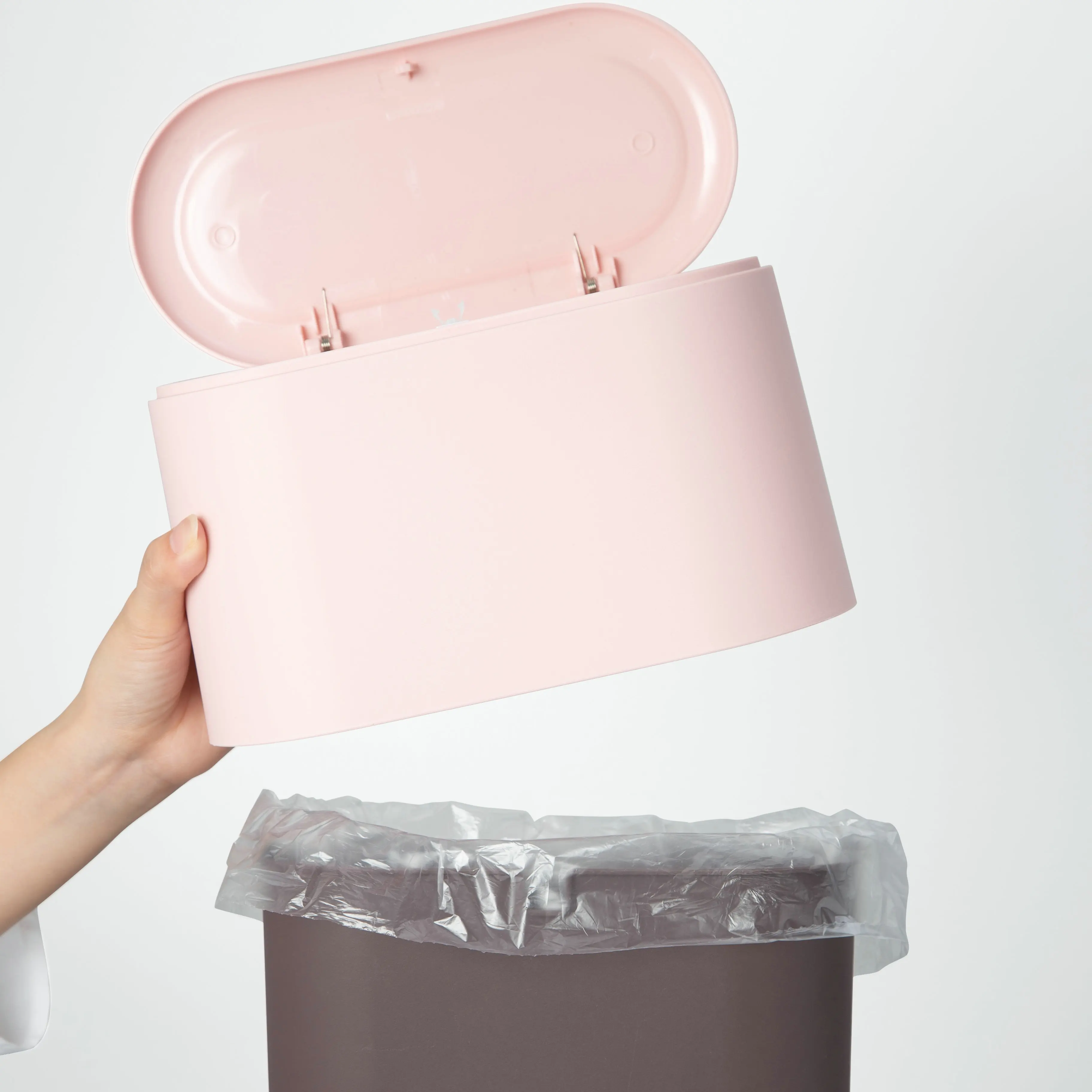 Venta al por mayor color de botes de basura-Compre online los mejores