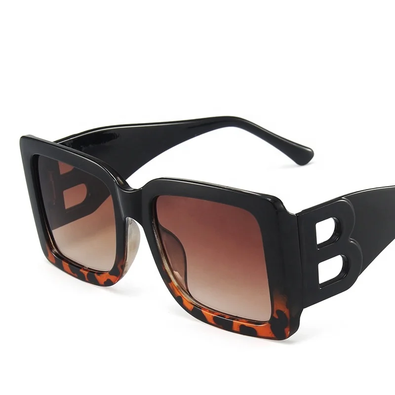

Mocoo personality square sunglasses 2020 with letter B fashion plastic big frame eyewear modern special sunglasses, As you see