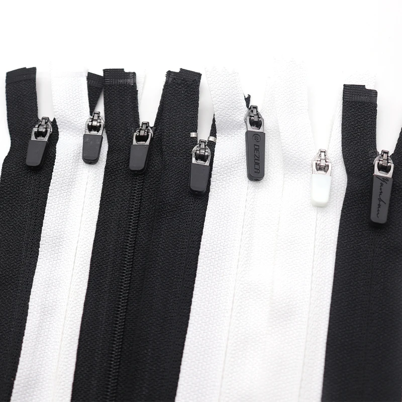 

semi-auto lock rubber puller small zipper nylon zipper #3#5 reversible invisible zipper reverse for jersey, Customer's color