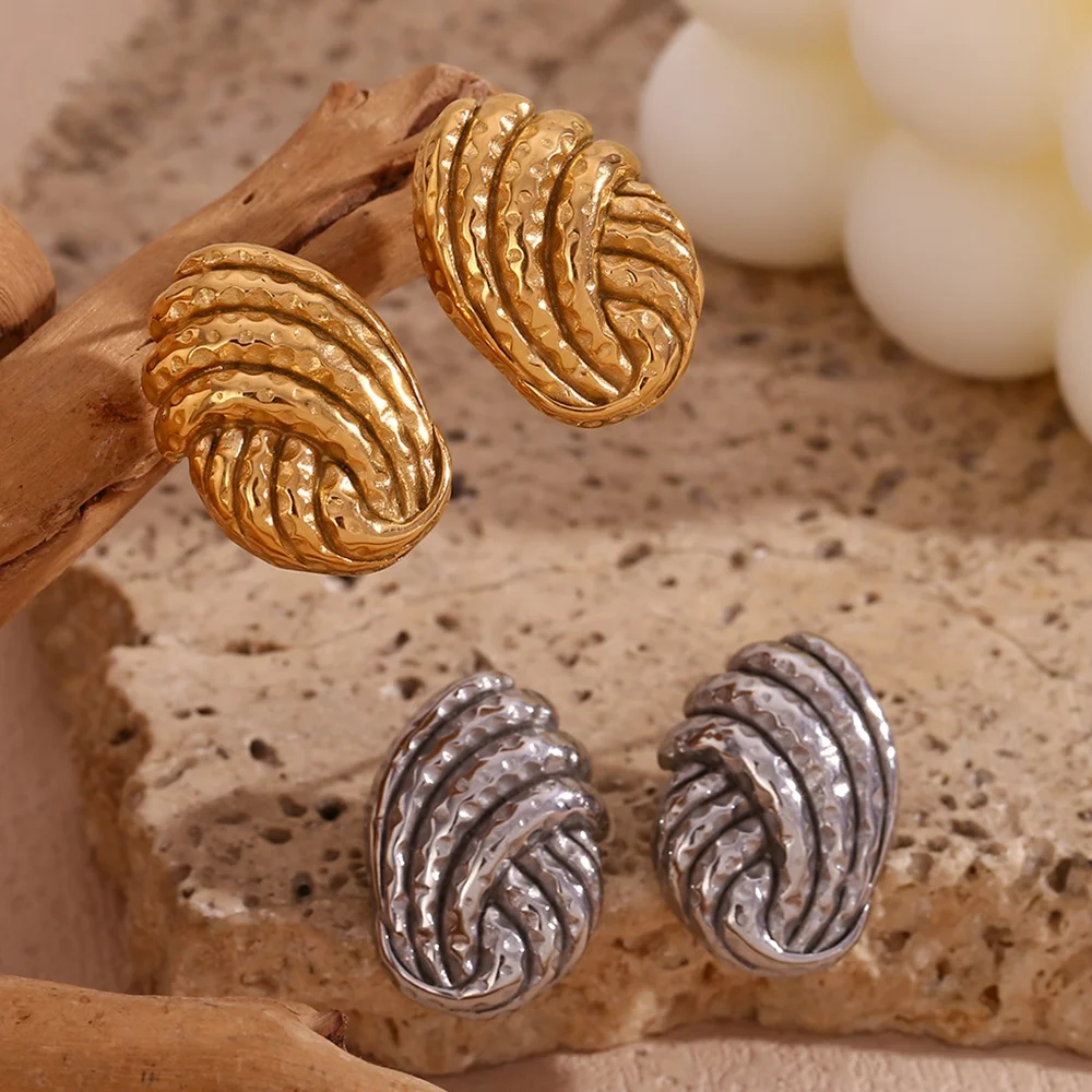 

Hammered Style Oval Croissant Stud Earrings 18k Gold Plated Stainless Steel Jewelry 2023 New Arrivals
