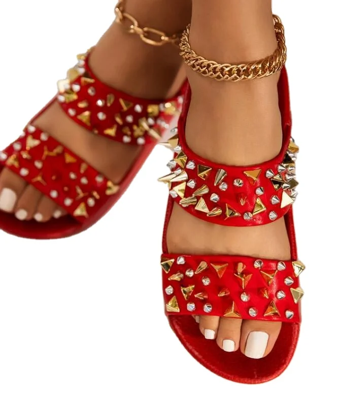 

2020 large size European and American sandals exposive casual studded sandals Rivet slippers factory direct sales