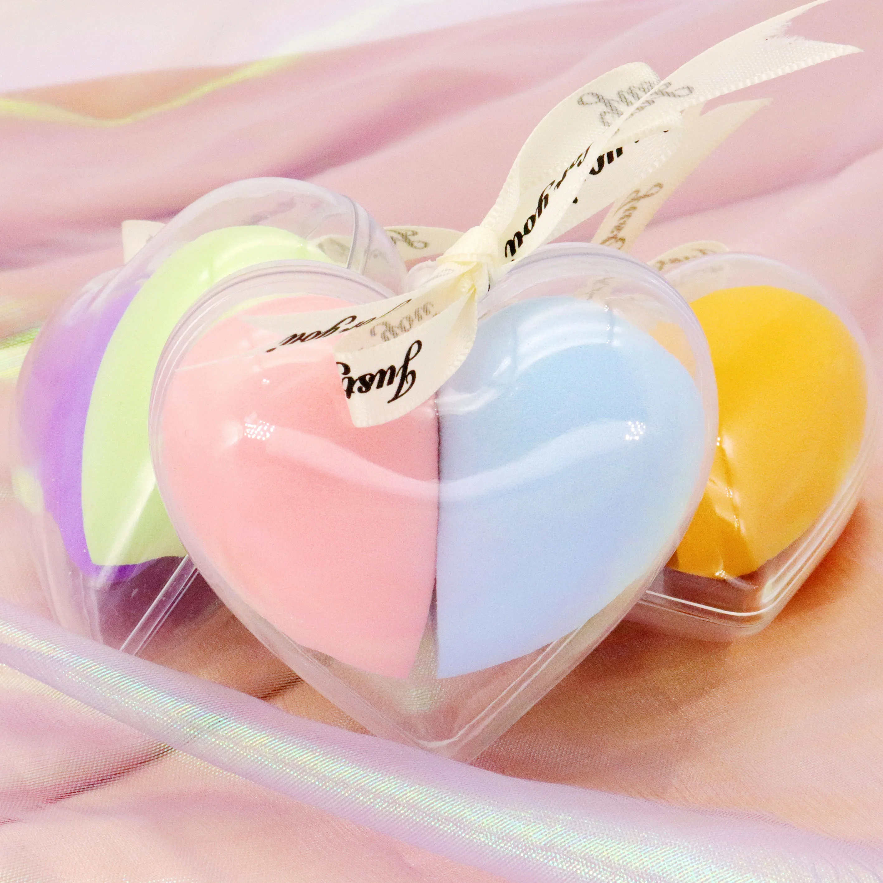 

Wholesale 2 pcs with Hearr Shaped Super Soft Make Up Beauty Sponge Blender 3D Latex Free Makeup Sponge