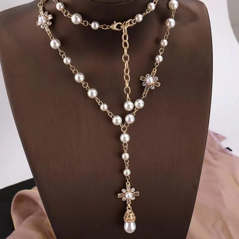 DF006 Hot Selling Fashion Pearls Long Necklace Women Flower Long Necklace