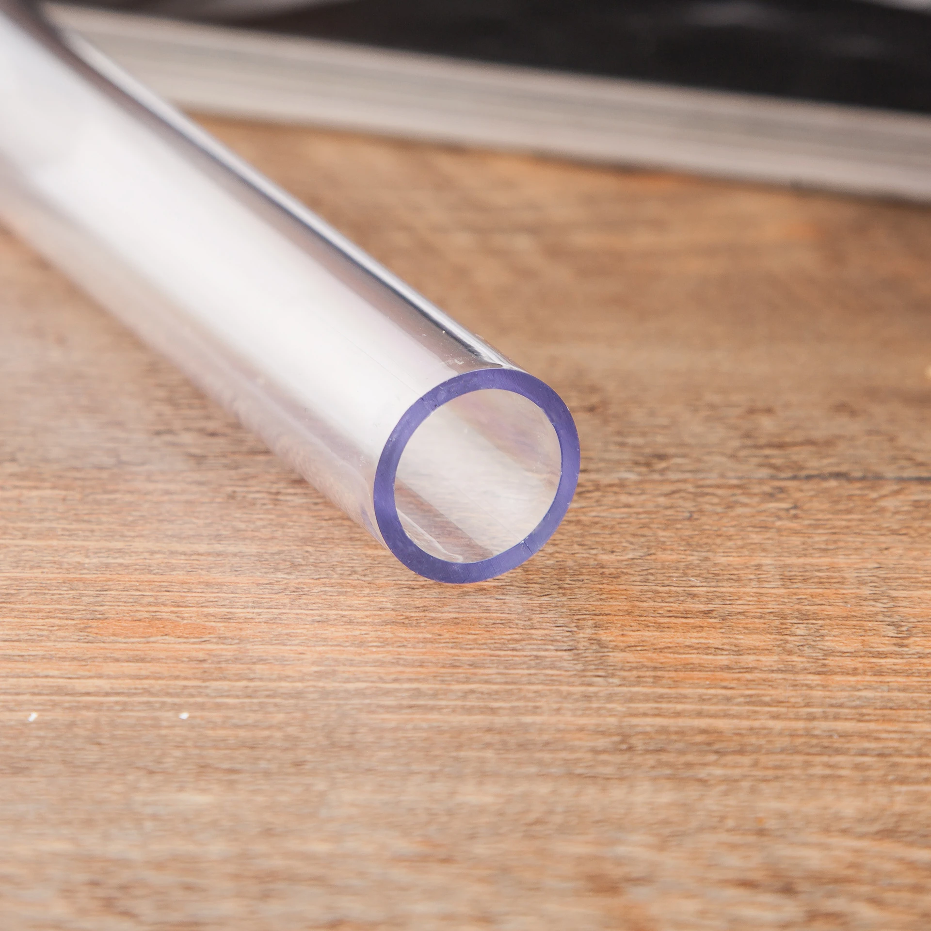 
Round Barrel Transparent Box Crystal Pen Pencil Case With Active Plugs 