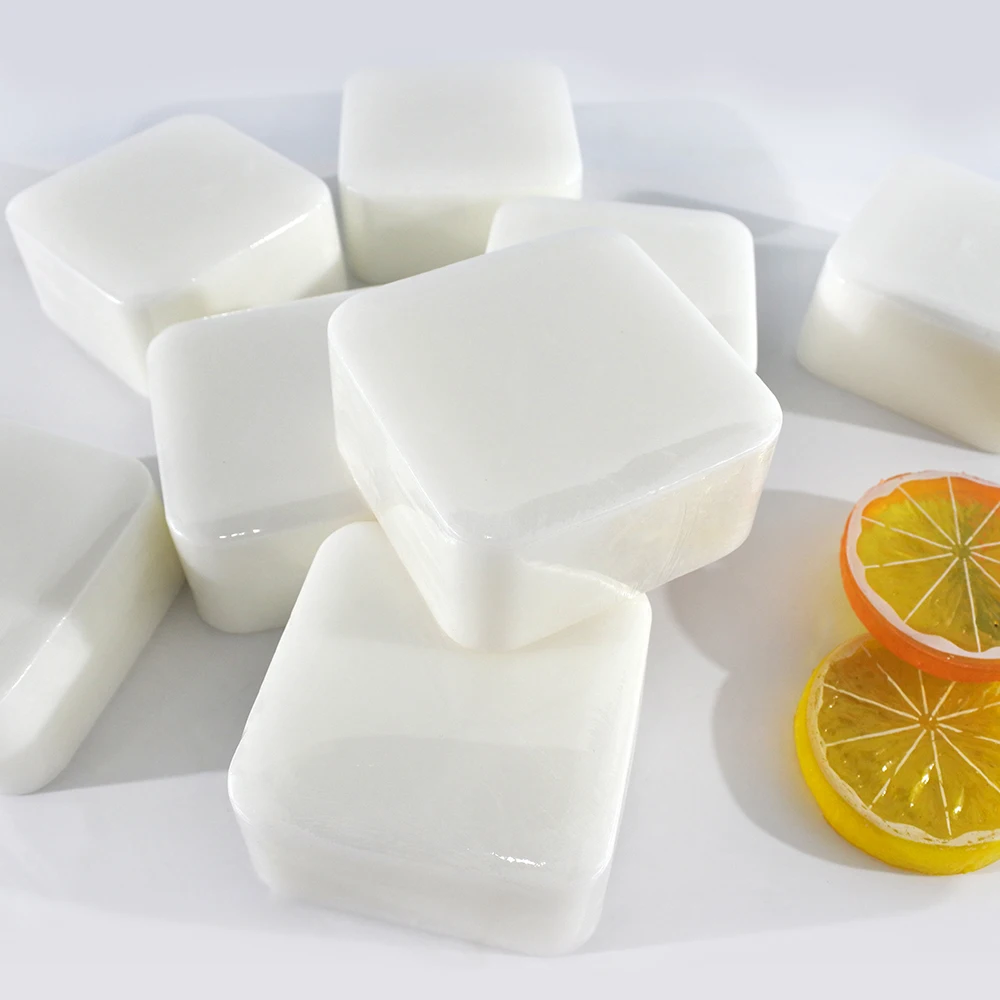 

AILKE 150g Vitamin C Soap Deeply Cleaning Whitening Soap OEM Private Label, White