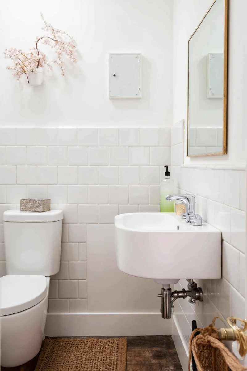 Mini farmhouse-style wall-mounted sink with metal bracket