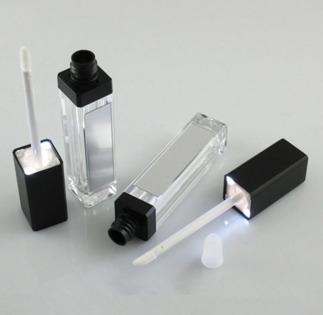 7毫升空唇彩瓶自有品牌银色黑色彩色led灯唇光管带镜