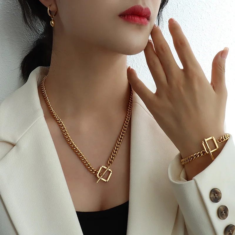 

2021 Fashion Ins Wind Square Ot Buckle Bracelet Thick Chain Necklace Clavicle Chain Women Jewelry Sets Titanium Steel