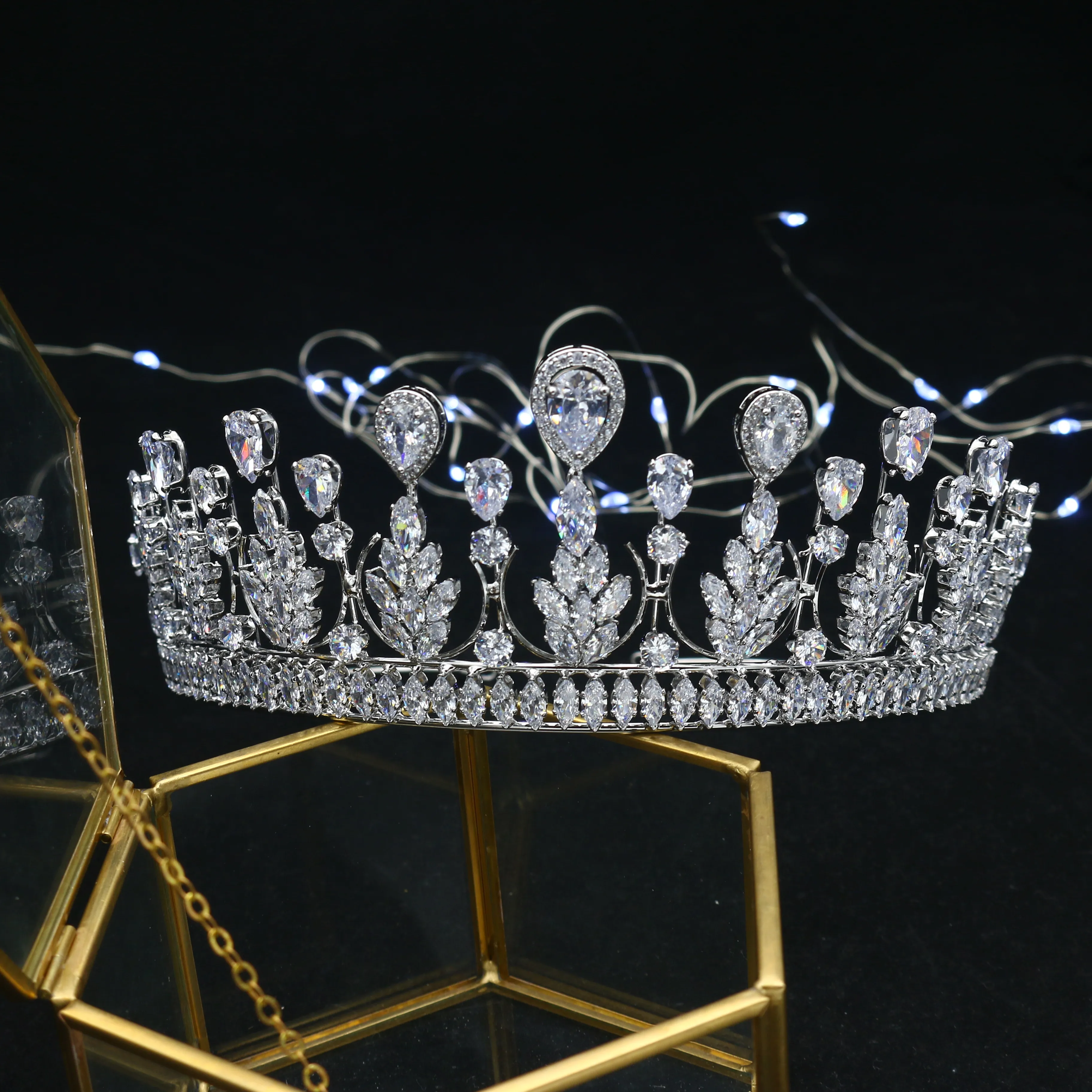 

New Elegant Glittering exquisite banquet party headdress bride princess crown tiaras wedding crown, Silver/gold