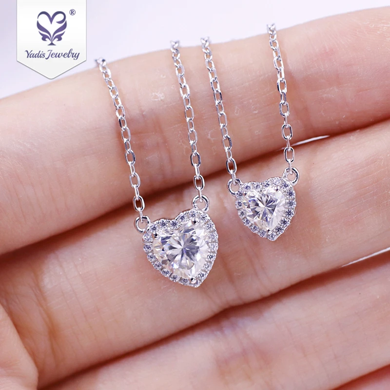 

Tianyu Heart Shape White DEF/VVS Moissanite Diamond Pendant Necklace