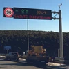 Cantilever Speed Limit Signs Mobile Temporary Speed Indication Device