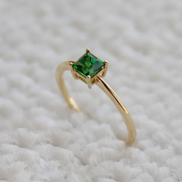 

Manufacturer direct sale Fashion jewelry Minimalism KYRA0660 Emerald Ring 18k Gold Plated Emerald ring Jewelry for women