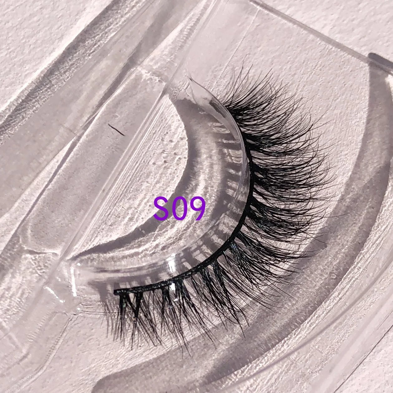 

iShero 3D 5D fluffy lashes light weight short natural mink eyelashes with custom eyelash packaging