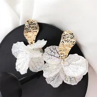 

Korean White Shell Flower Petal Drop Earrings For Women 2020 New Statement Trendy Jewelry