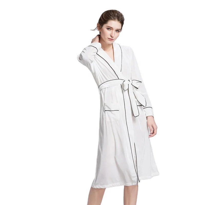 

2021 Hot-selling Winter Long Sleeve Luxury Sleepwear Tie Waistband Women Winter Velvet Pajamas Set