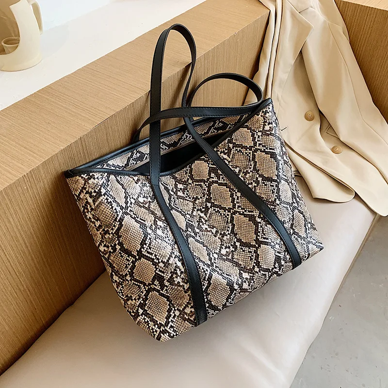 

Popular Tote Bags Large Capacity Handbags Females Purses