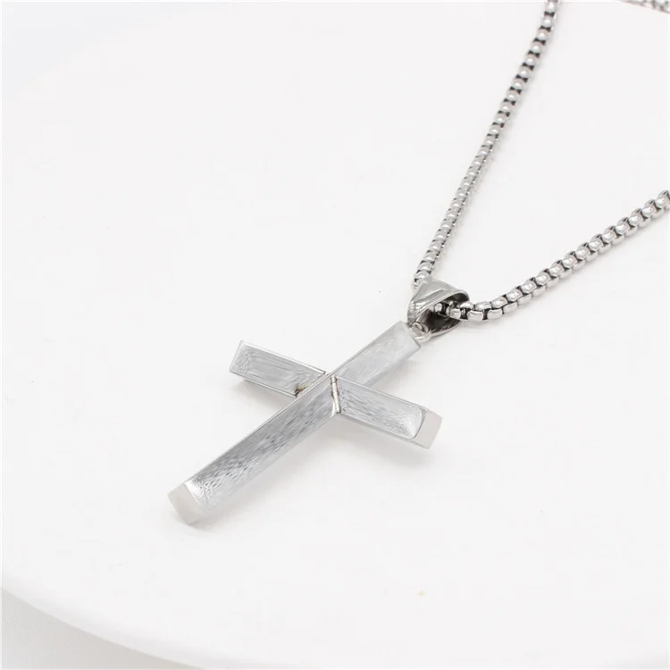 

Simple fashion jewelry necklace non tarnish cross pendant necklaces for men