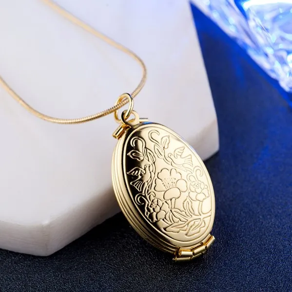 

Oval Flower Pattern Antique Bronze 4 Fold Locket Necklace Memory Locket Folding Photo Charm Memorial Gift 04716, Silver,gold, platinum,black,antique copper,antique bronze..