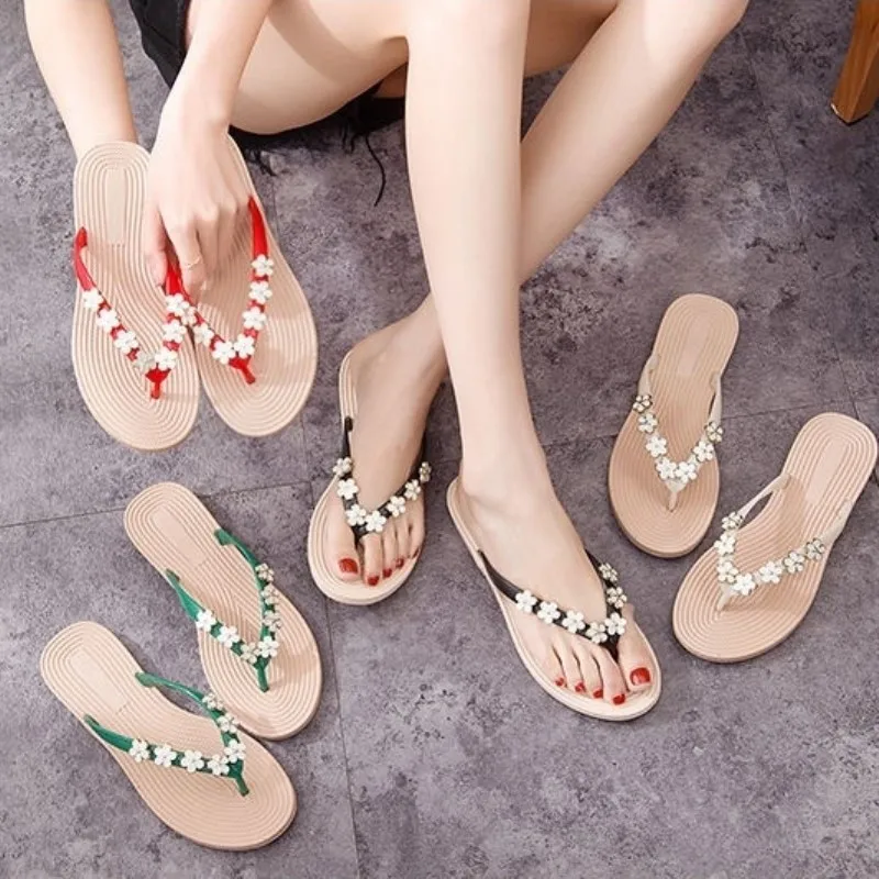 

Cheap flip flop display women sandals grass straw ladies flip flops, As below