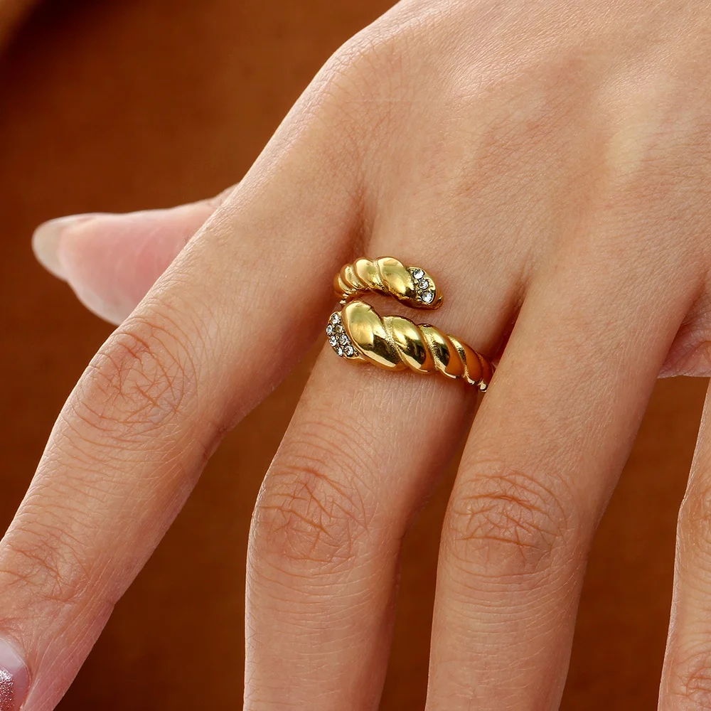 

Adjustable 18K Gold Plated Croissant Stainless Steel Rings For Women Zircon Paved Open Snake Rings