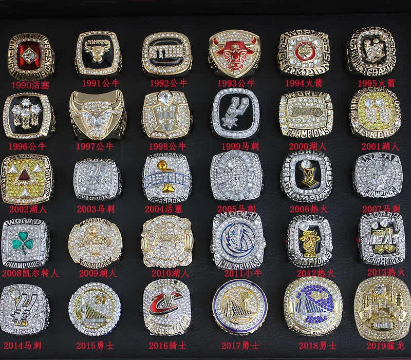 

A full set of 30 Lakers championship rings Europe and America popular memorial nostalgic classic ring