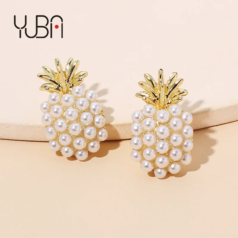 

Fashion Custom Wholesale Cheap price charming luxurious pearl Pineapple stud earrings for women