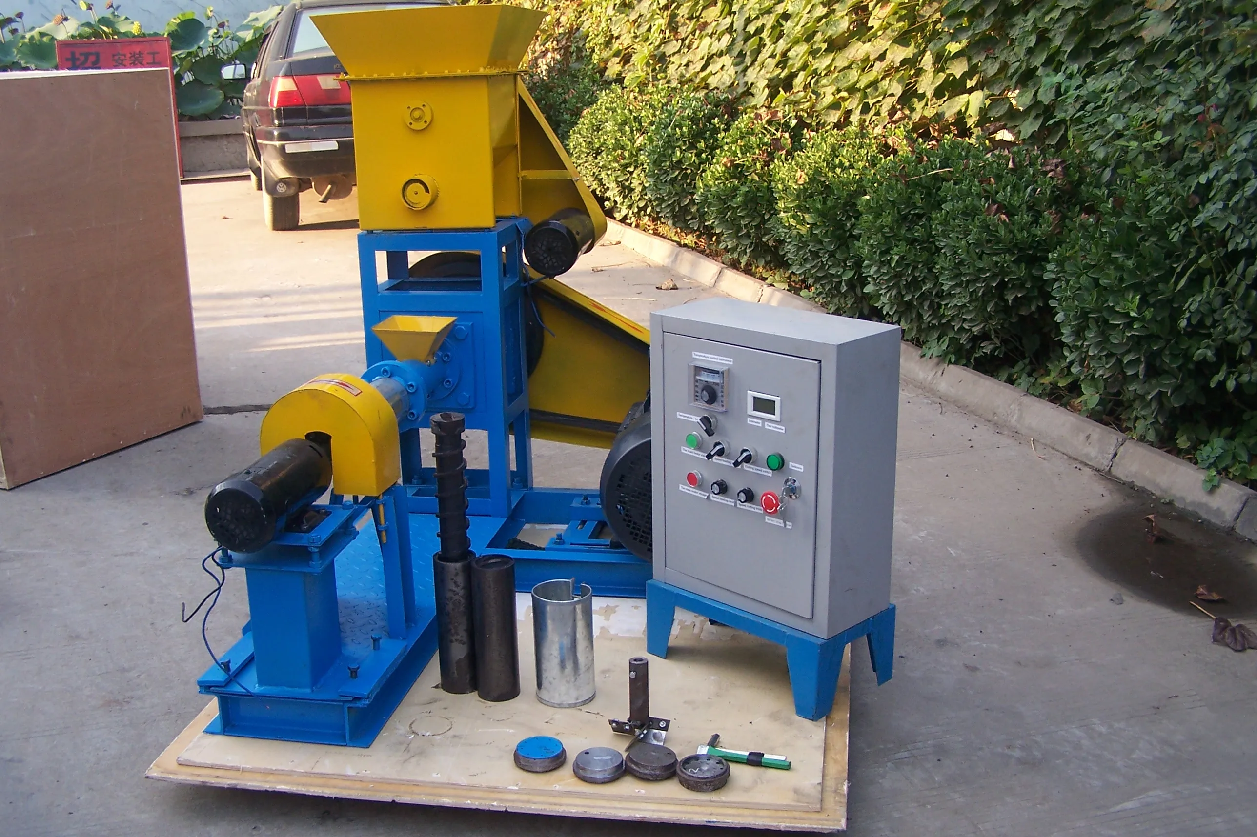 5 Discounts Animal Feed Floating Extruder For Fish Food Buy Animal