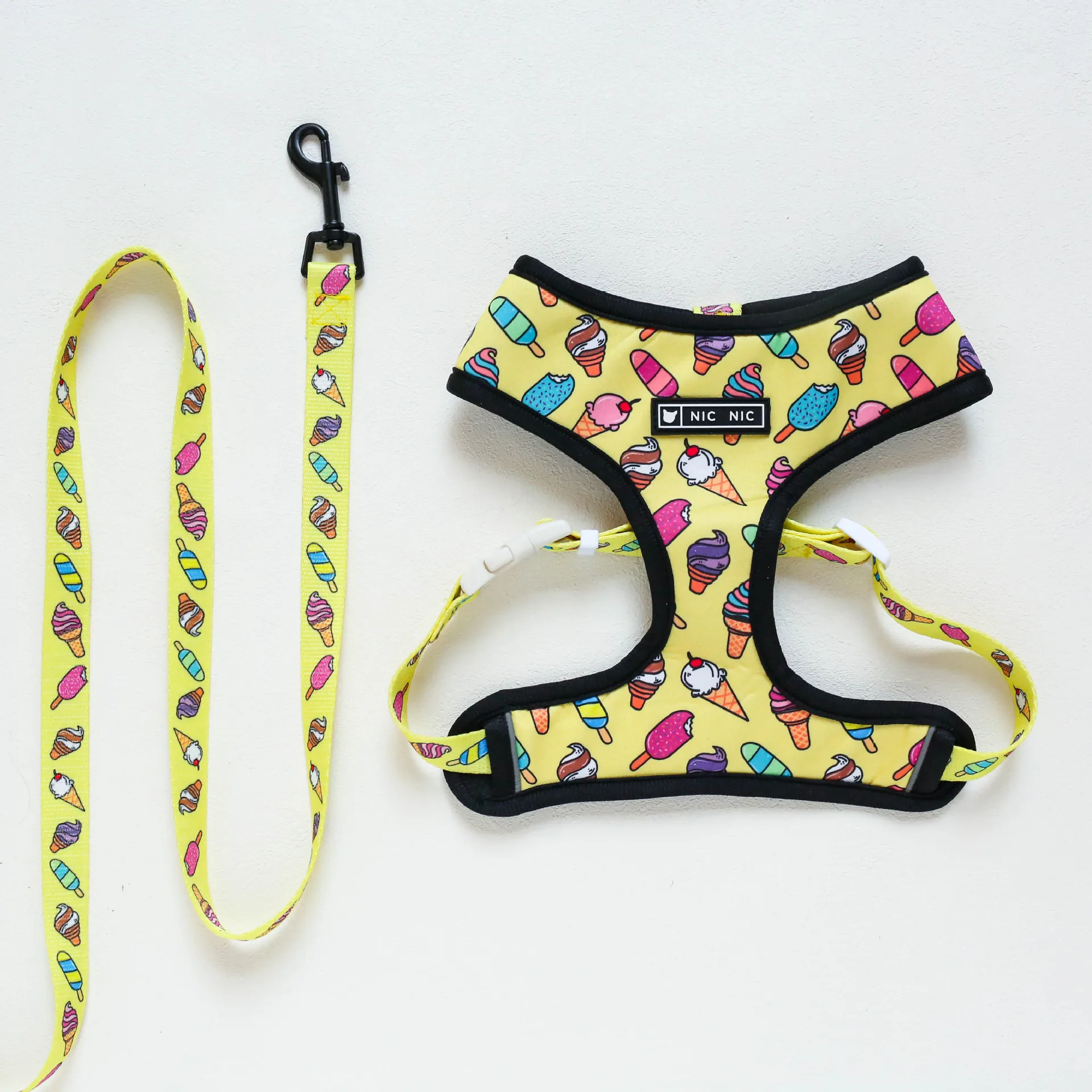 

Manufacturers High Quality Colorful Adjustable Polyester Breathable Mesh Dog Harness Leash Set, As pictures