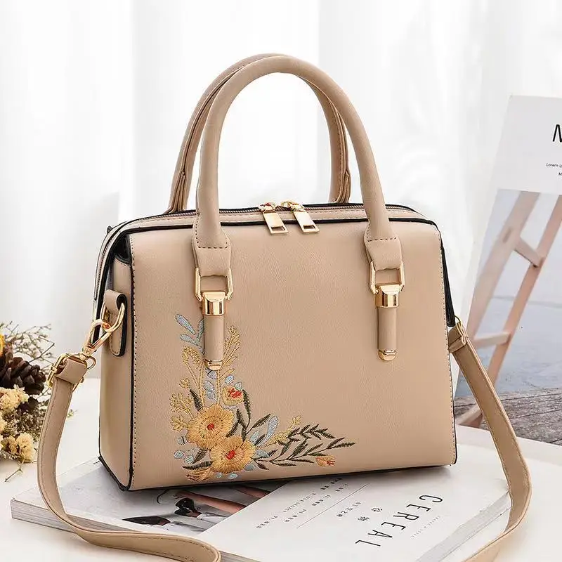 

The latest ladies handbags, shoulder bags, handbags trend, Customizable